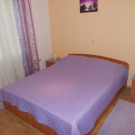 Apartments Makaus Kampor Εξωτερικό φωτογραφία