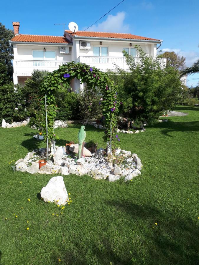 Apartments Makaus Kampor Εξωτερικό φωτογραφία
