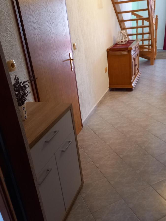 Apartments Makaus Kampor Εξωτερικό φωτογραφία