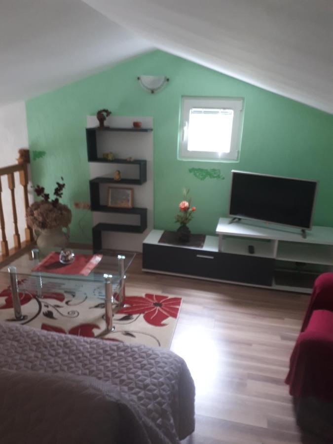 Apartments Makaus Kampor Εξωτερικό φωτογραφία