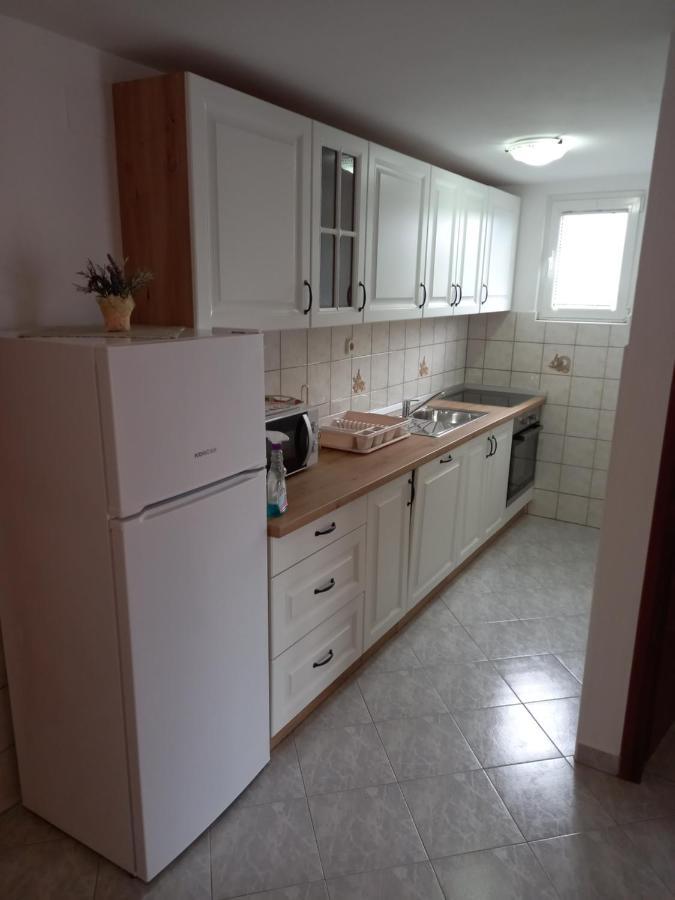 Apartments Makaus Kampor Εξωτερικό φωτογραφία