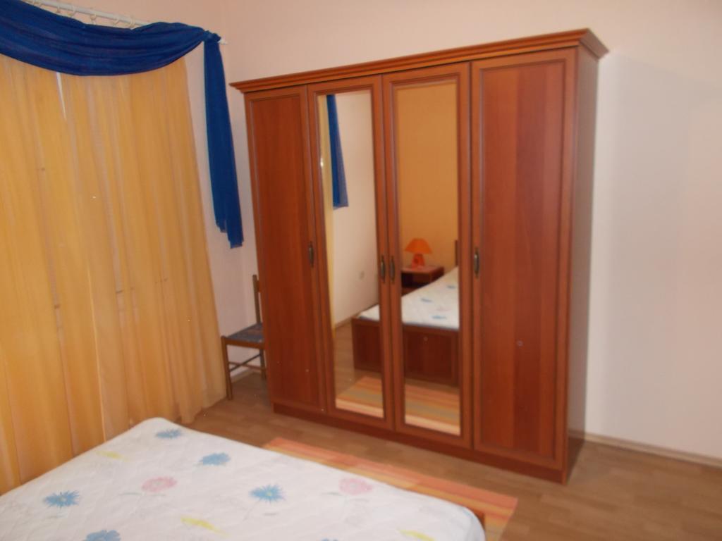 Apartments Makaus Kampor Δωμάτιο φωτογραφία